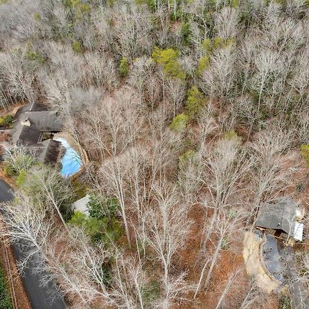 Boozy Bear Bungalow Romantic Cabin 5 Mins 2 Downtown With Hot Tub And Fire Pit Gatlinburg Ngoại thất bức ảnh